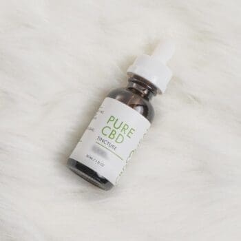 pure cbd oil tincture 500mg side view